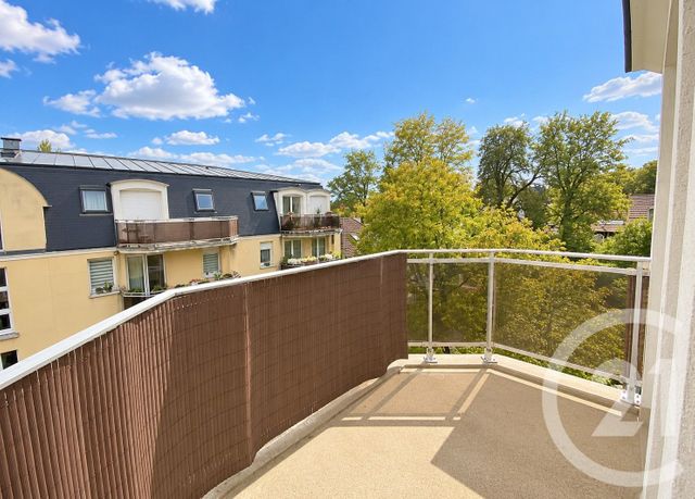 Appartement F2 à louer - 2 pièces - 30.0 m2 - PONTAULT COMBAULT - 77 - ILE-DE-FRANCE - Century 21 Marques Calmettes