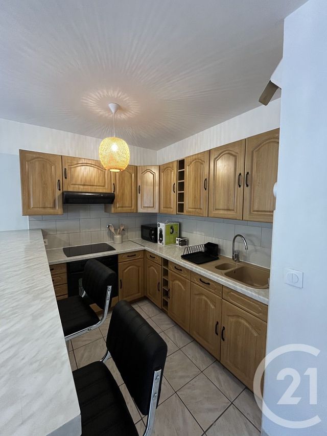 Appartement Studio à louer - 1 pièce - 30.0 m2 - OZOIR LA FERRIERE - 77 - ILE-DE-FRANCE - Century 21 Marques Calmettes