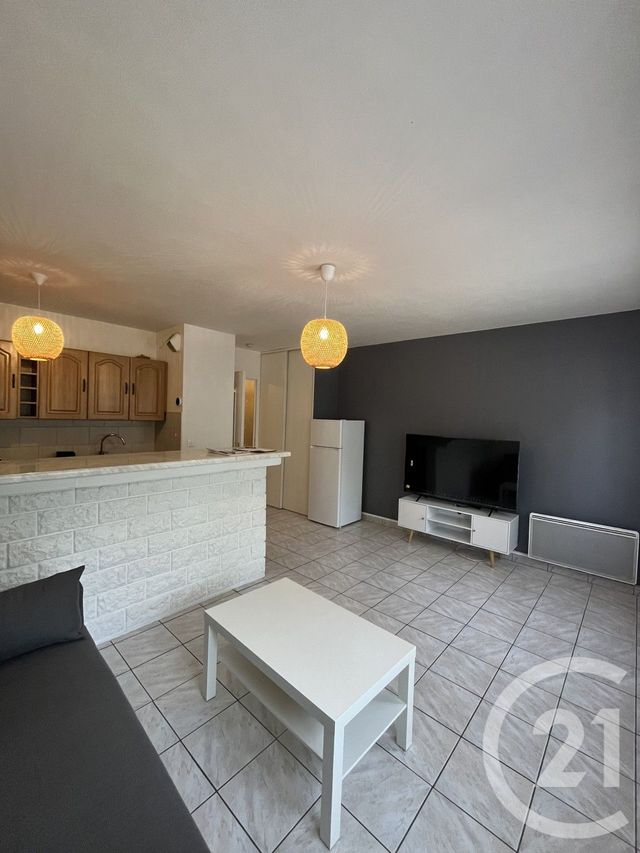 Appartement Studio à louer - 1 pièce - 30.0 m2 - OZOIR LA FERRIERE - 77 - ILE-DE-FRANCE - Century 21 Marques Calmettes