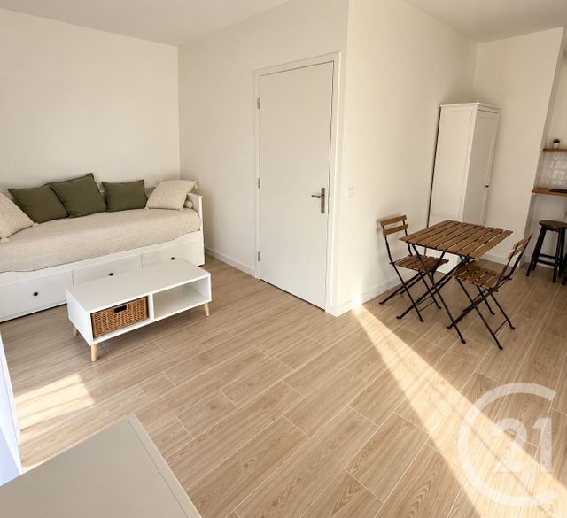 Appartement F1 à louer - 1 pièce - 28.0 m2 - CHELLES - 77 - ILE-DE-FRANCE - Century 21 Marques Calmettes