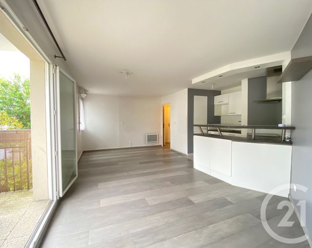 Appartement F2 à louer - 2 pièces - 45.5 m2 - LA QUEUE EN BRIE - 94 - ILE-DE-FRANCE - Century 21 Marques Calmettes