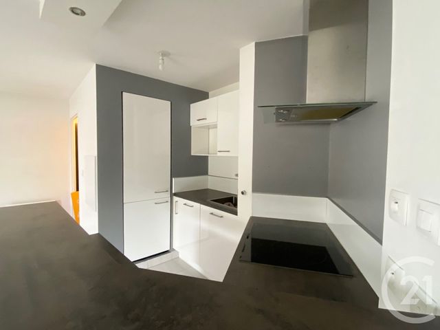 Appartement F2 à louer - 2 pièces - 45.5 m2 - LA QUEUE EN BRIE - 94 - ILE-DE-FRANCE - Century 21 Marques Calmettes