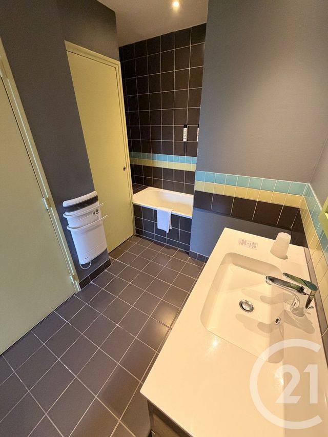 Appartement F1 à louer - 1 pièce - 26.0 m2 - SEINE PORT - 77 - ILE-DE-FRANCE - Century 21 Marques Calmettes