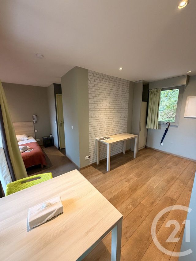 Appartement F1 à louer SEINE PORT