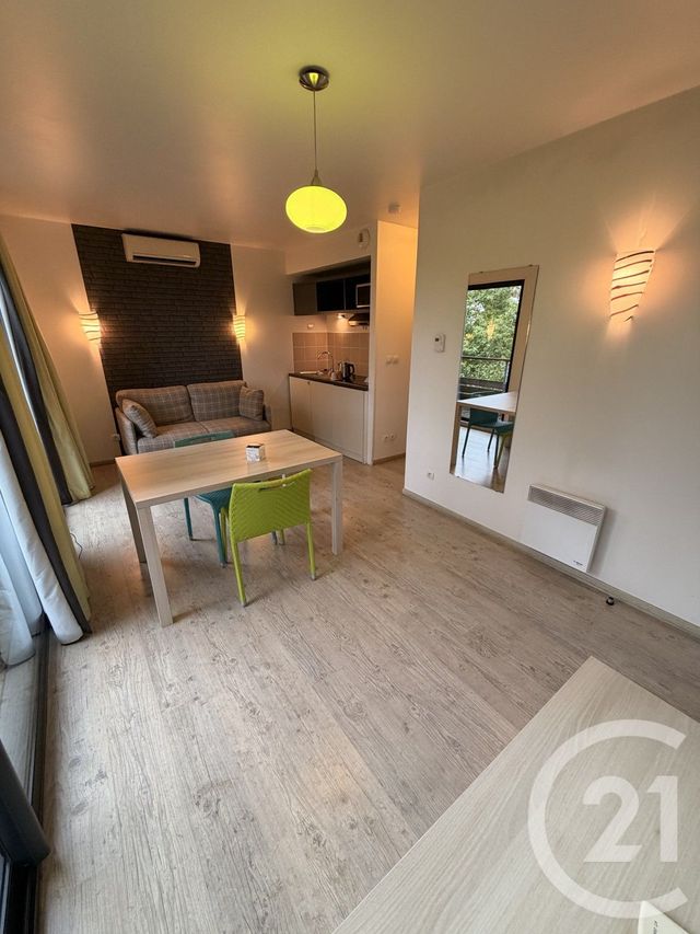 Appartement à louer - 3 pièces - 46.0 m2 - SEINE PORT - 77 - ILE-DE-FRANCE - Century 21 Marques Calmettes
