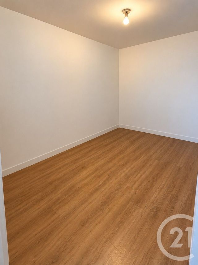 Appartement F2 à louer - 2 pièces - 40.0 m2 - LE BLANC MESNIL - 93 - ILE-DE-FRANCE - Century 21 Marques Calmettes