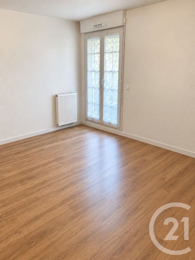 Appartement F2 à louer - 2 pièces - 40.0 m2 - LE BLANC MESNIL - 93 - ILE-DE-FRANCE - Century 21 Marques Calmettes