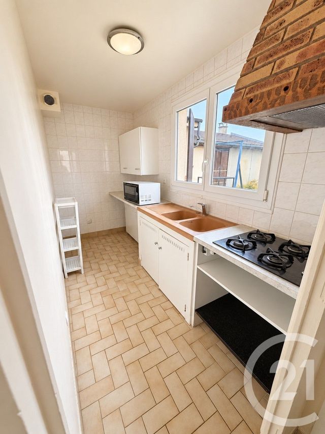 Appartement F3 à louer - 3 pièces - 55.0 m2 - OZOIR LA FERRIERE - 77 - ILE-DE-FRANCE - Century 21 Marques Calmettes