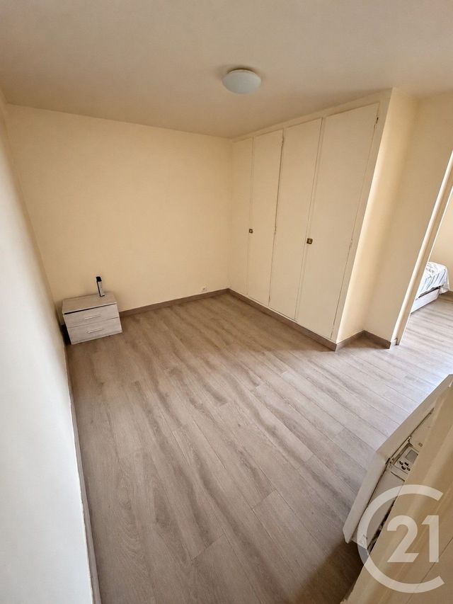 Appartement F3 à louer - 3 pièces - 55.0 m2 - OZOIR LA FERRIERE - 77 - ILE-DE-FRANCE - Century 21 Marques Calmettes