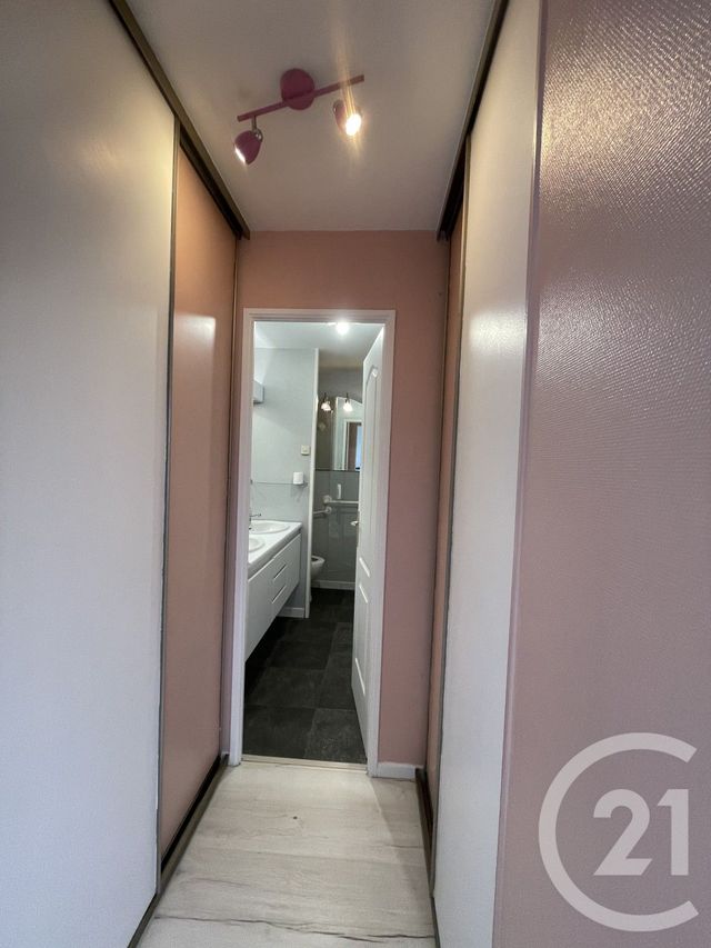 maison à louer - 6 pièces - 140.0 m2 - OZOIR LA FERRIERE - 77 - ILE-DE-FRANCE - Century 21 Marques Calmettes