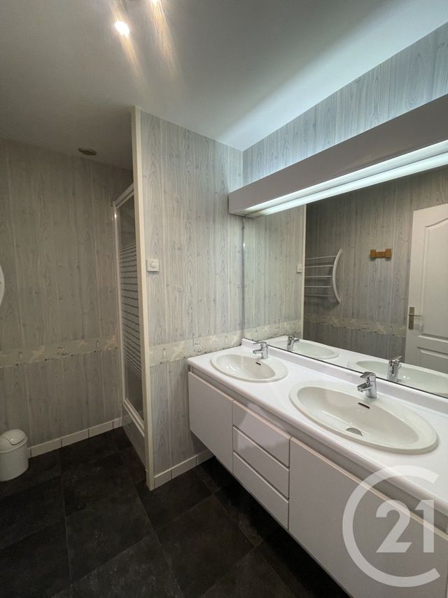 maison à louer - 6 pièces - 140.0 m2 - OZOIR LA FERRIERE - 77 - ILE-DE-FRANCE - Century 21 Marques Calmettes