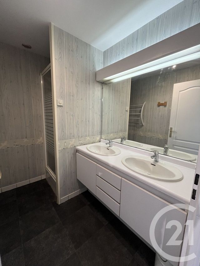 maison à louer - 6 pièces - 140.0 m2 - OZOIR LA FERRIERE - 77 - ILE-DE-FRANCE - Century 21 Marques Calmettes