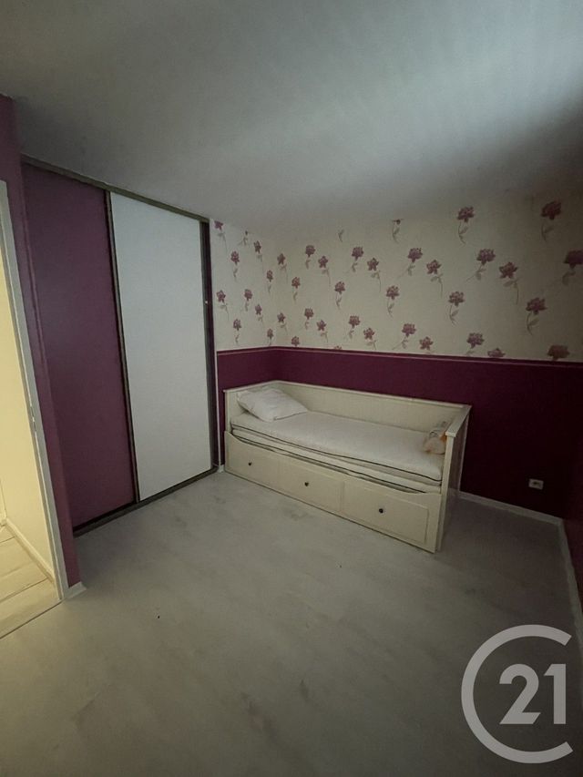 maison à louer - 6 pièces - 140.0 m2 - OZOIR LA FERRIERE - 77 - ILE-DE-FRANCE - Century 21 Marques Calmettes
