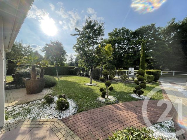 maison à louer - 6 pièces - 140.0 m2 - OZOIR LA FERRIERE - 77 - ILE-DE-FRANCE - Century 21 Marques Calmettes