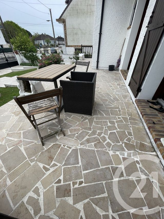 maison à vendre - 6 pièces - 114.0 m2 - OZOIR LA FERRIERE - 77 - ILE-DE-FRANCE - Century 21 Marques Calmettes